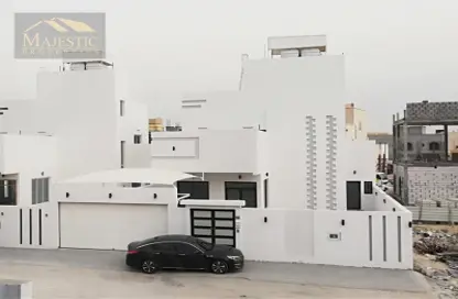 Villa - 3 Bedrooms - 4 Bathrooms for rent in Hamad Town - Northern Governorate