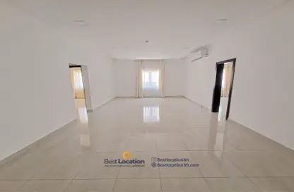 Apartment - 3 Bedrooms - 2 Bathrooms for rent in Busaiteen - Muharraq Governorate