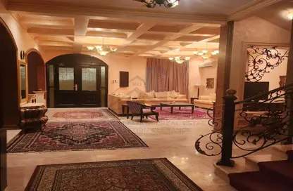 Villa - 5 Bedrooms - 7 Bathrooms for rent in Busaiteen - Muharraq Governorate
