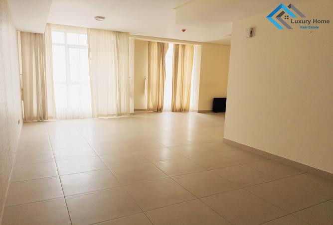 Apartment - 2 Bedrooms - 2 Bathrooms for rent in Al Burhama - Manama - Capital Governorate