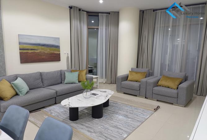 Apartment - 2 Bedrooms - 2 Bathrooms for rent in Busaiteen - Muharraq Governorate