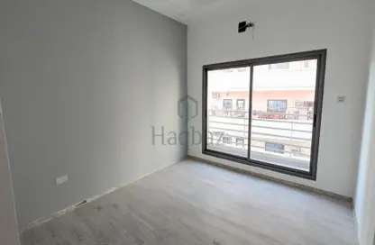 Apartment - 3 Bedrooms - 3 Bathrooms for sale in Hamad Town - Northern Governorate