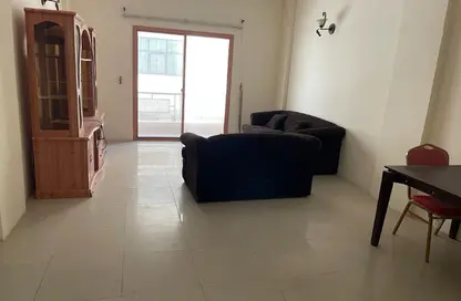 Apartment - 2 Bedrooms - 2 Bathrooms for rent in Al Juffair - Capital Governorate