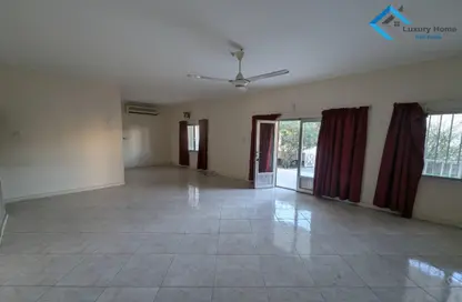 Duplex - 3 Bedrooms - 2 Bathrooms for rent in Budaiya - Northern Governorate