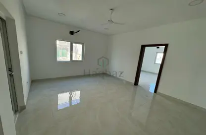 Apartment - 2 Bedrooms - 2 Bathrooms for rent in Jidhafs - Northern Governorate