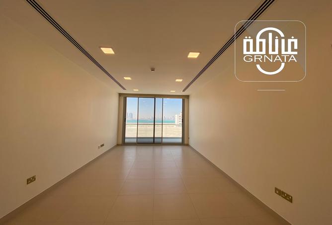 Apartment - 2 Bedrooms - 2 Bathrooms for rent in Hidd - Muharraq Governorate