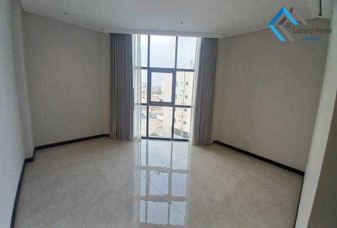 Apartment - 2 Bedrooms - 2 Bathrooms for rent in Janabiya - Northern Governorate