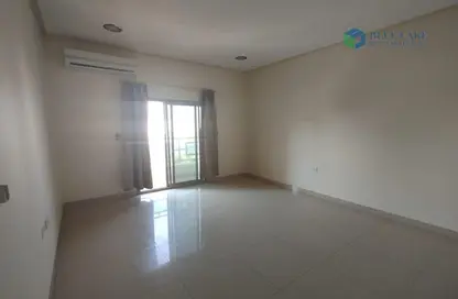 Apartment - 2 Bedrooms - 2 Bathrooms for rent in Al Juffair - Capital Governorate