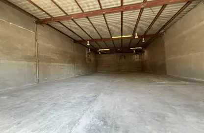 Warehouse - Studio - 1 Bathroom for rent in Sitra - Central Governorate