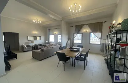 Apartment - 2 Bedrooms - 3 Bathrooms for rent in Sanabis - Manama - Capital Governorate