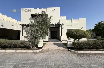 Townhouse - 4 Bedrooms - 5 Bathrooms for rent in Janabiya - Northern Governorate