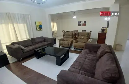 Apartment - 3 Bedrooms - 3 Bathrooms for rent in Busaiteen - Muharraq Governorate