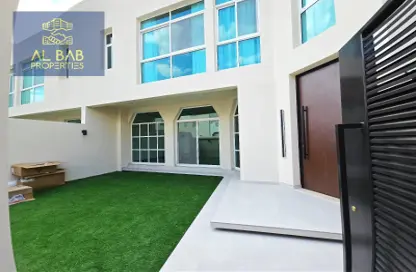 Villa - 3 Bedrooms - 3 Bathrooms for rent in Mahooz - Manama - Capital Governorate