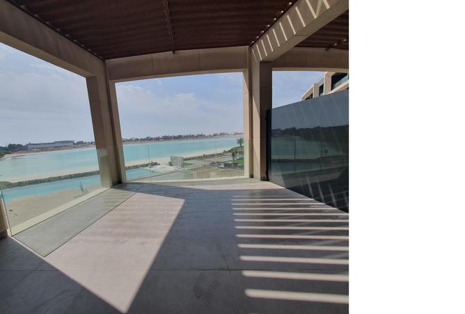 Townhouse - 4 Bedrooms - 5 Bathrooms for sale in Amwaj Beachfront - Amwaj Islands - Muharraq Governorate