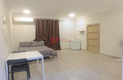 Apartment - 1 Bathroom for rent in Zinj - Manama - Capital Governorate