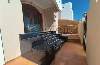 Villa - 4 Bedrooms - 5 Bathrooms for sale in Mahooz - Manama - Capital Governorate