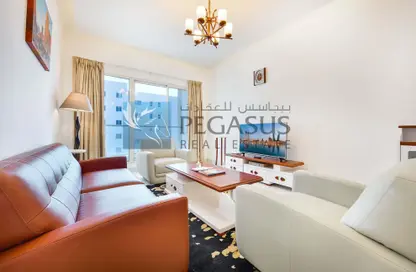 Apartment - 2 Bedrooms - 3 Bathrooms for rent in Busaiteen - Muharraq Governorate