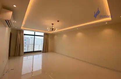 Apartment - 2 Bedrooms - 3 Bathrooms for rent in Hidd - Muharraq Governorate