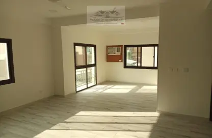 Apartment - 3 Bedrooms - 2 Bathrooms for rent in Riffa - Southern Governorate