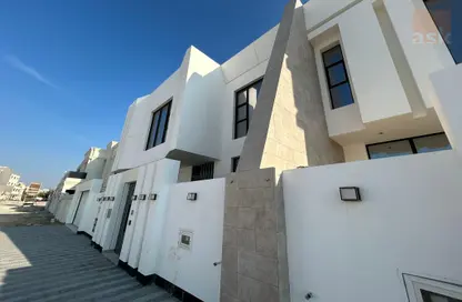 Villa - 4 Bedrooms - 6 Bathrooms for sale in Saar - Northern Governorate