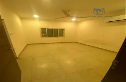 Apartment - 3 Bedrooms - 2 Bathrooms for rent in Busaiteen - Muharraq Governorate