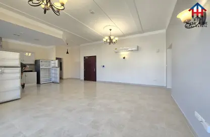 Apartment - 2 Bedrooms - 2 Bathrooms for rent in Shakhura - Northern Governorate