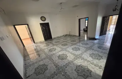 Apartment - 4 Bedrooms - 3 Bathrooms for rent in Jid Ali - Central Governorate