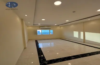 Office Space - Studio - 3 Bathrooms for rent in Seef - Capital Governorate