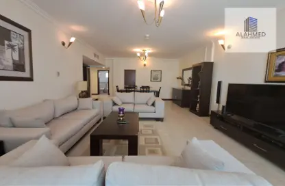 Apartment - 2 Bedrooms - 2 Bathrooms for rent in Busaiteen - Muharraq Governorate